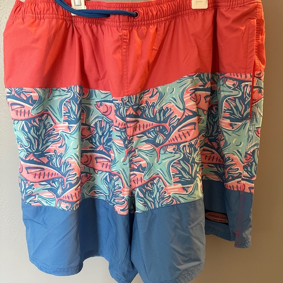 Vineyard Vines bathing suit.   2XL. - Picture 1 of 5